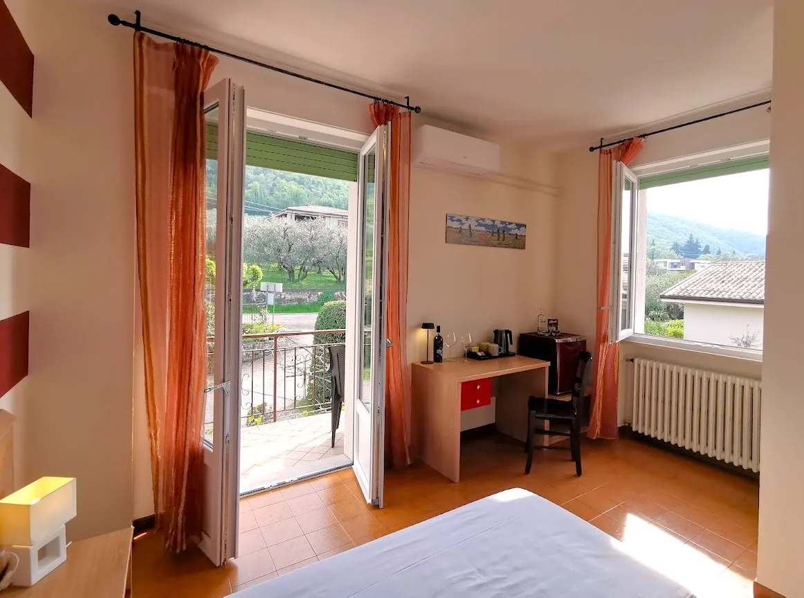 Balcone privato con vista sul Monte La Rocca